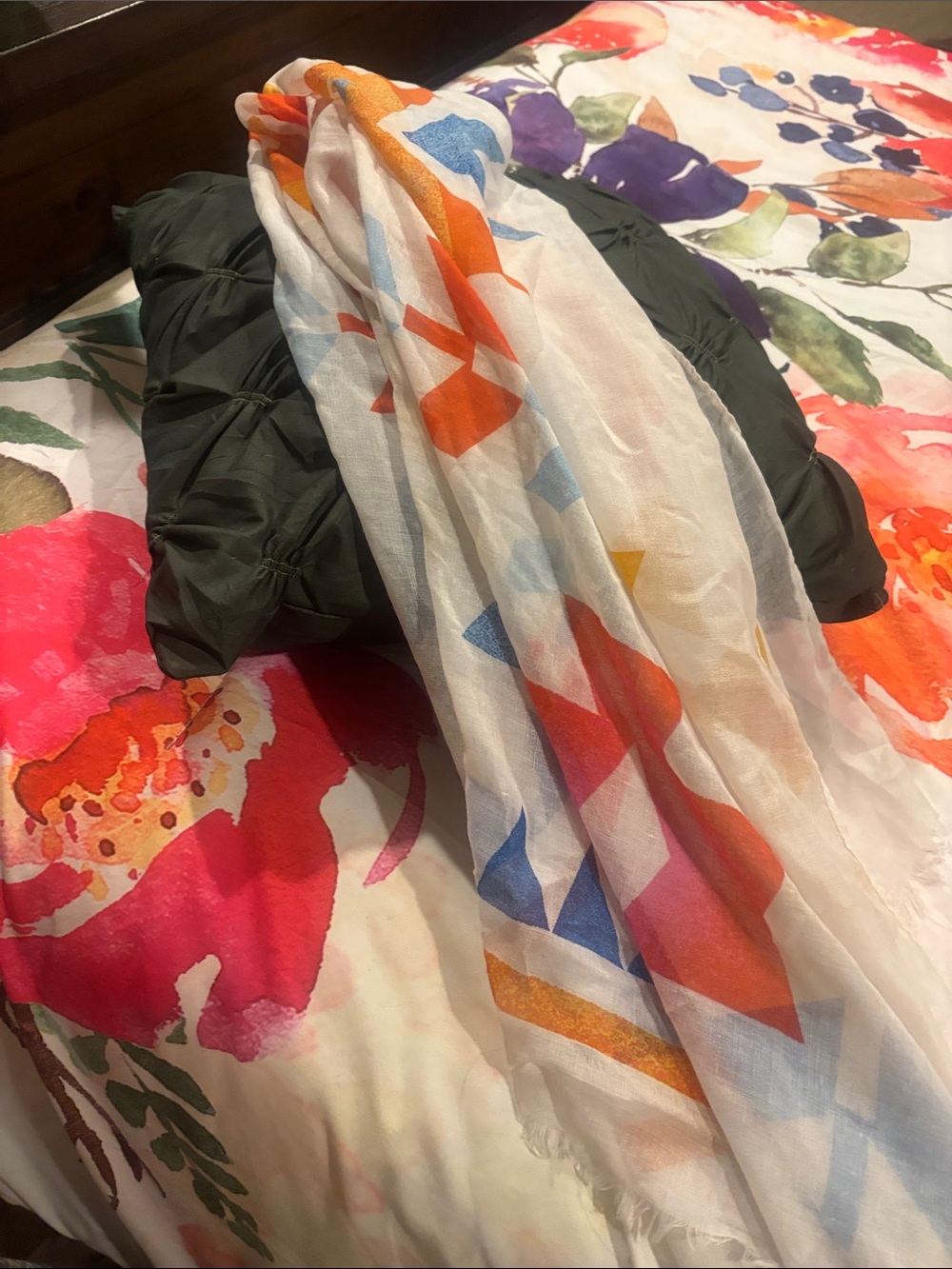 Boutique 9 White Geometric Multicolor Lightweight Scarf